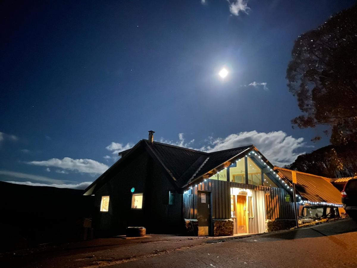 Cooroona Alpine Lodge Falls Creek Buitenkant foto