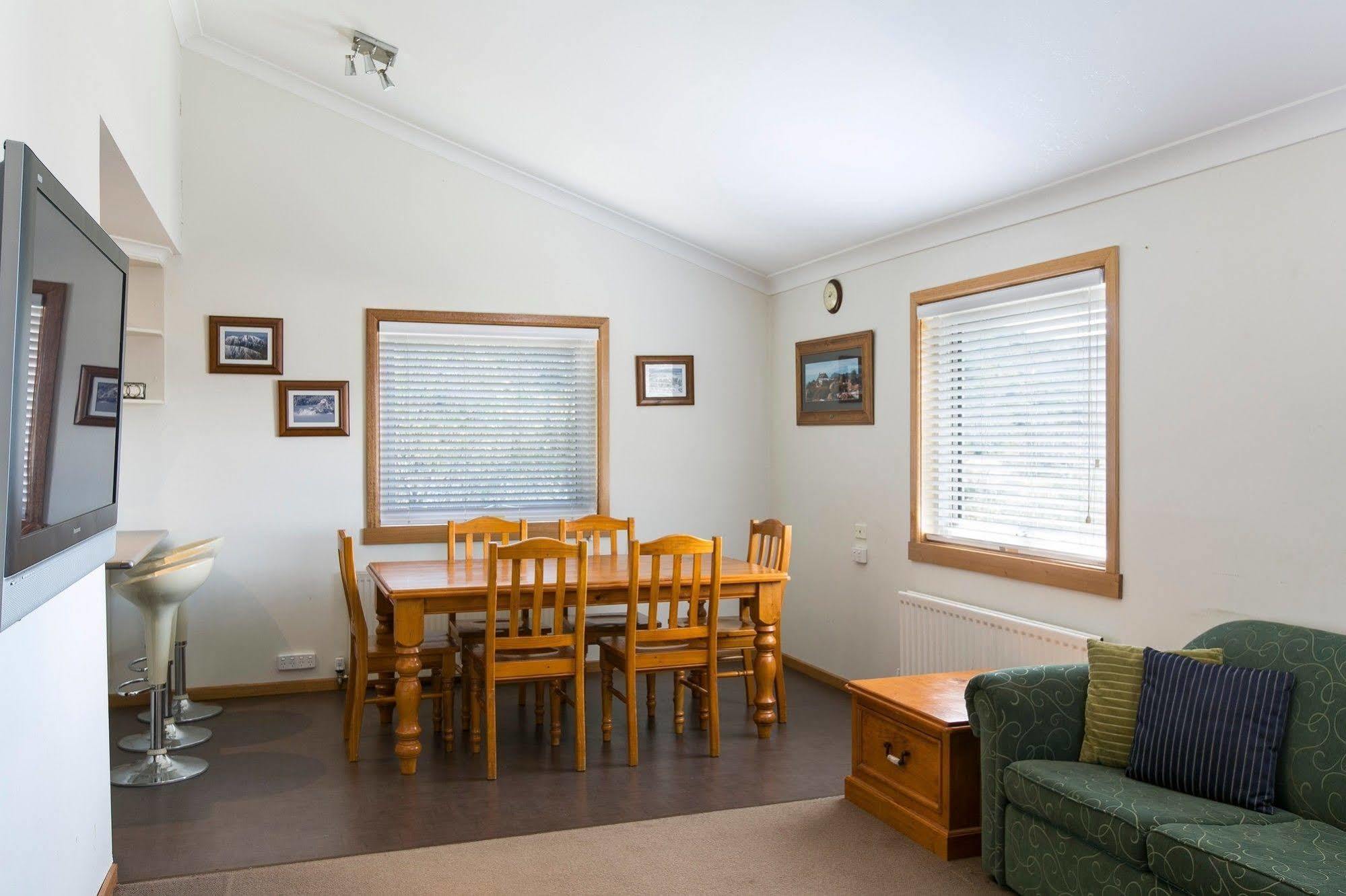 Cooroona Alpine Lodge Falls Creek Buitenkant foto